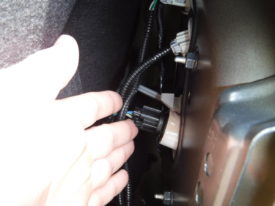 Here's the plug to the brake light