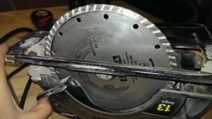 Diamond cutting blade