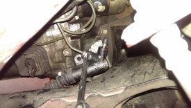 Now you can fully undo the clutch line