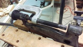 Pushing out the LCA bushings