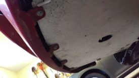The front of the tray goes all the way up to the bumper