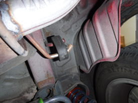 First exhaust hanger