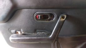 The arm rest just pulls off