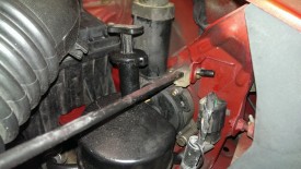 Pinch and remove hood support