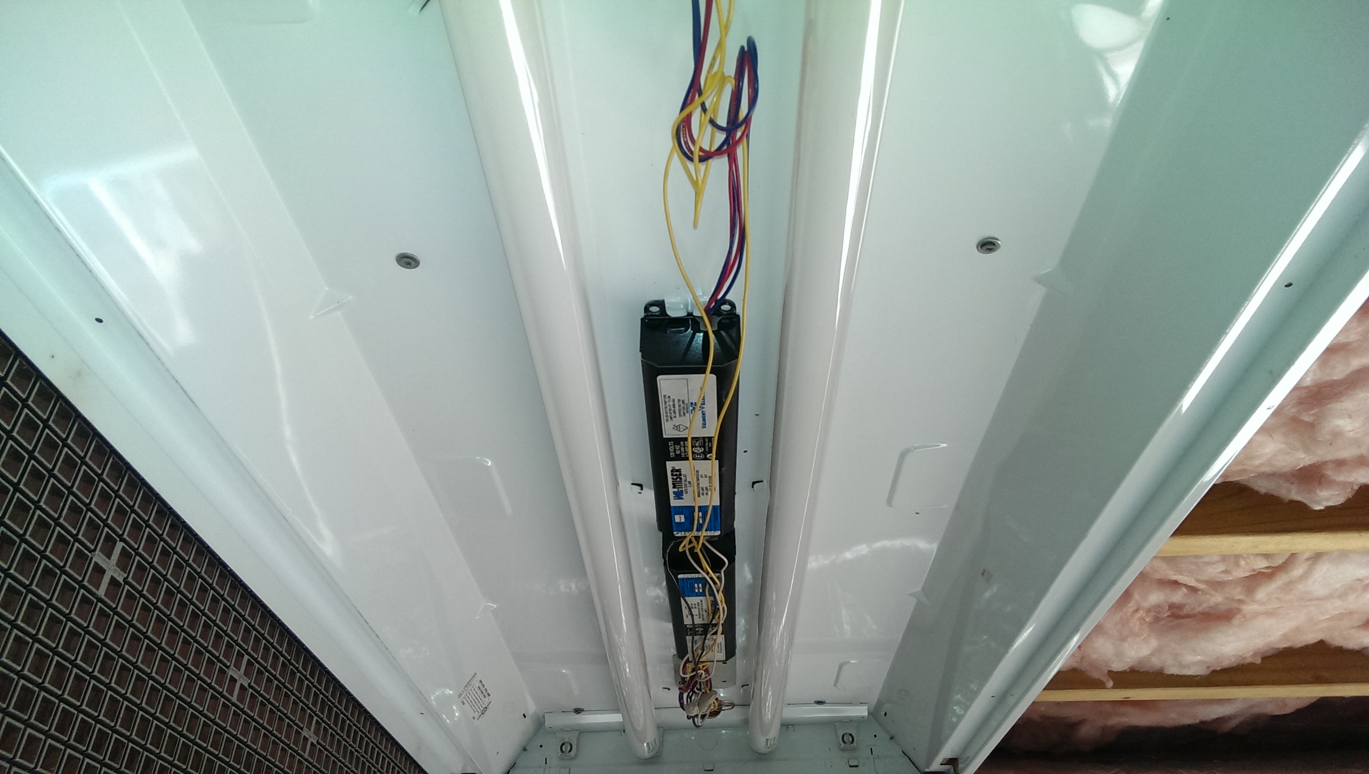 Installing Ballast In Fluorescent Lights